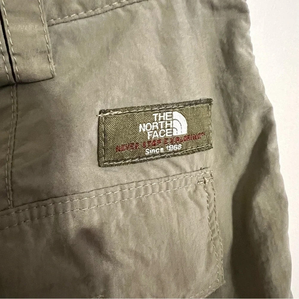 The North Face Women’s Cargo Hiking Capris Olive Green size 4